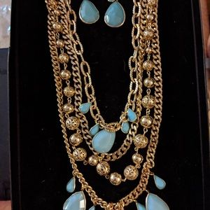 Hot in Hollywood layered necklace and earrings set